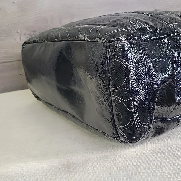 Coach Signature Black Patent Leather Tote Diaper Bag  F19256 - Picture 7 of 15